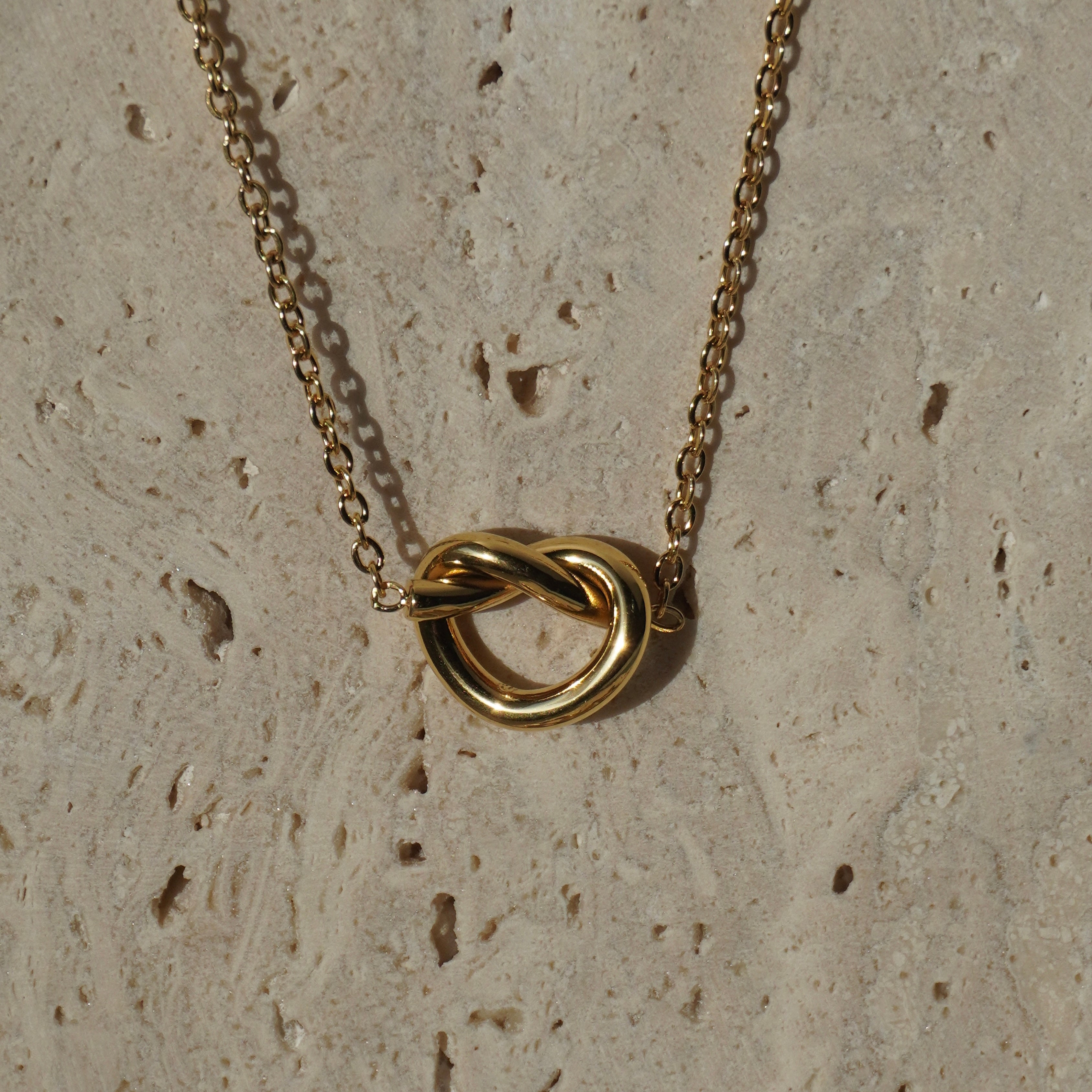 Loop Necklace